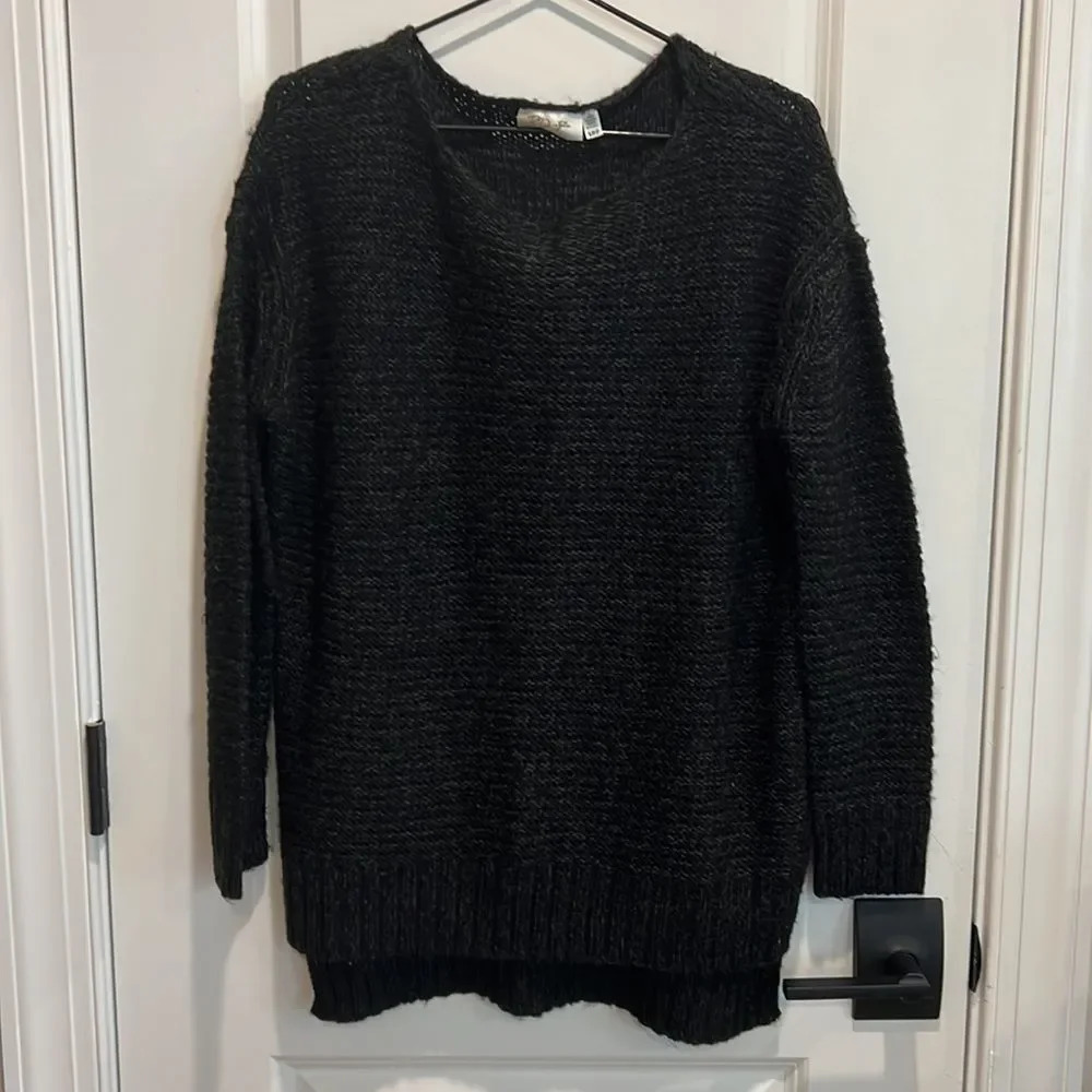 Women’s Black Split Hem Longline Crewneck Chunky Knit Winter Sweater Size Small